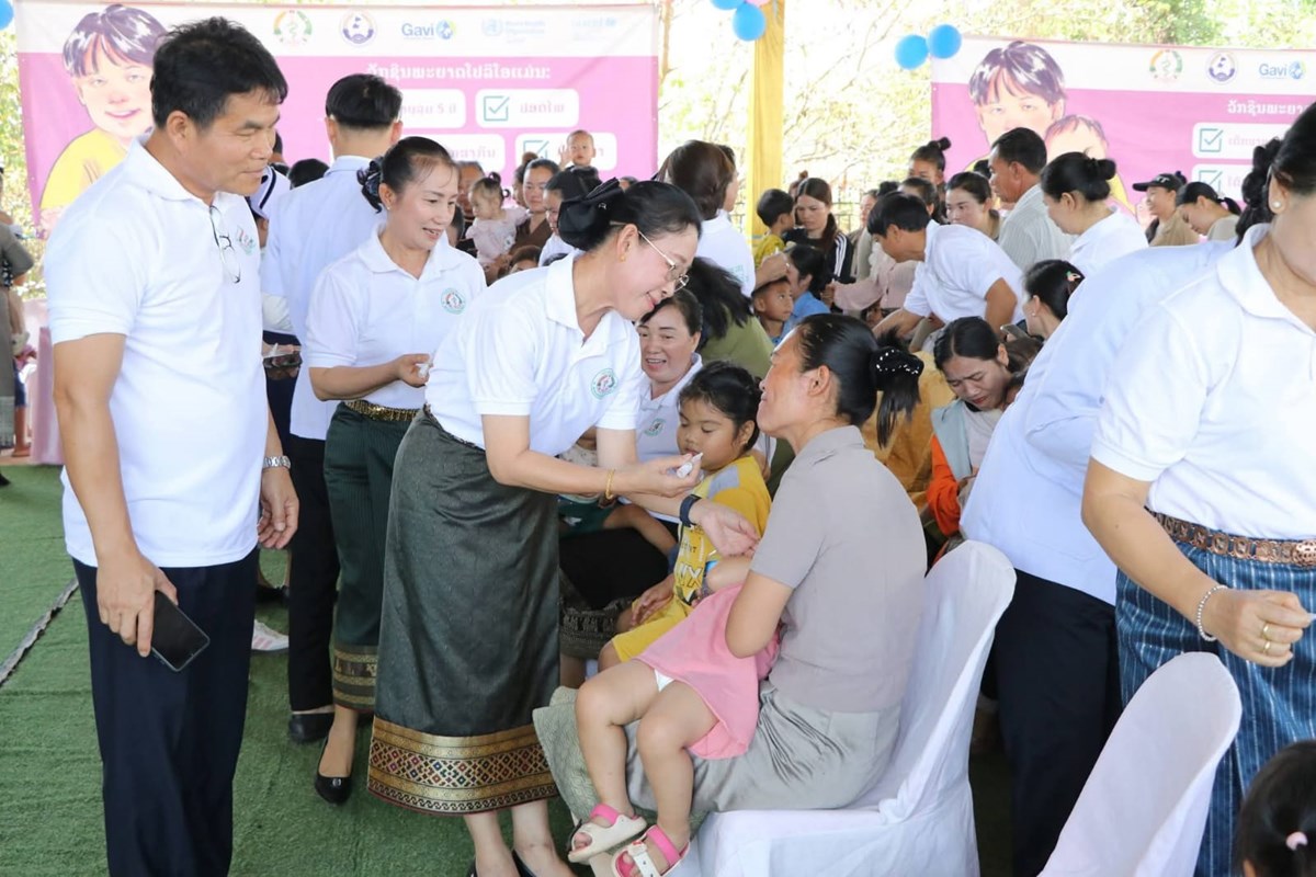 ສາທາແຂວງວຽງຈັນ ສຳເລັດການຢອດວັກຊິນໂປລີໂອ ແລະ ສັກວັກຊິນປ້ອງກັນພະຍາດໝາກແດງໃຫ້ເດັກລຸ່ມ 5 ປີ image 1 ສາທາແຂວງວຽງຈນ ສຳເລດການຢອດວກຊນໂປລໂອ ແລະ ສກວກຊນປອງກນພະຍາດໝາກແດງໃຫເດກລມ 5 ປ - image 1