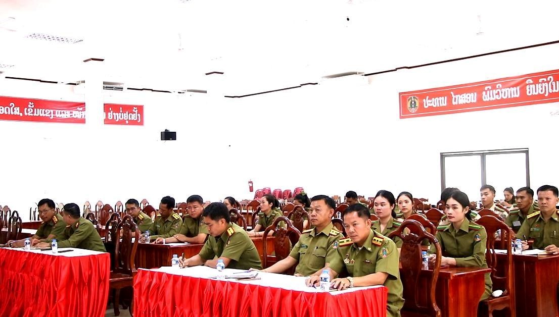 ຫົວໜ້າ ປກສ ແຂວງຜົ້ງສາລີ ພົບປະໂອ້ລົມນັກສຶກສາລົງຝຶກງານ image 1 ຫວໜາ ປກສ ແຂວງຜງສາລ ພບປະໂອລມນກສກສາລງຝກງານ - image 1