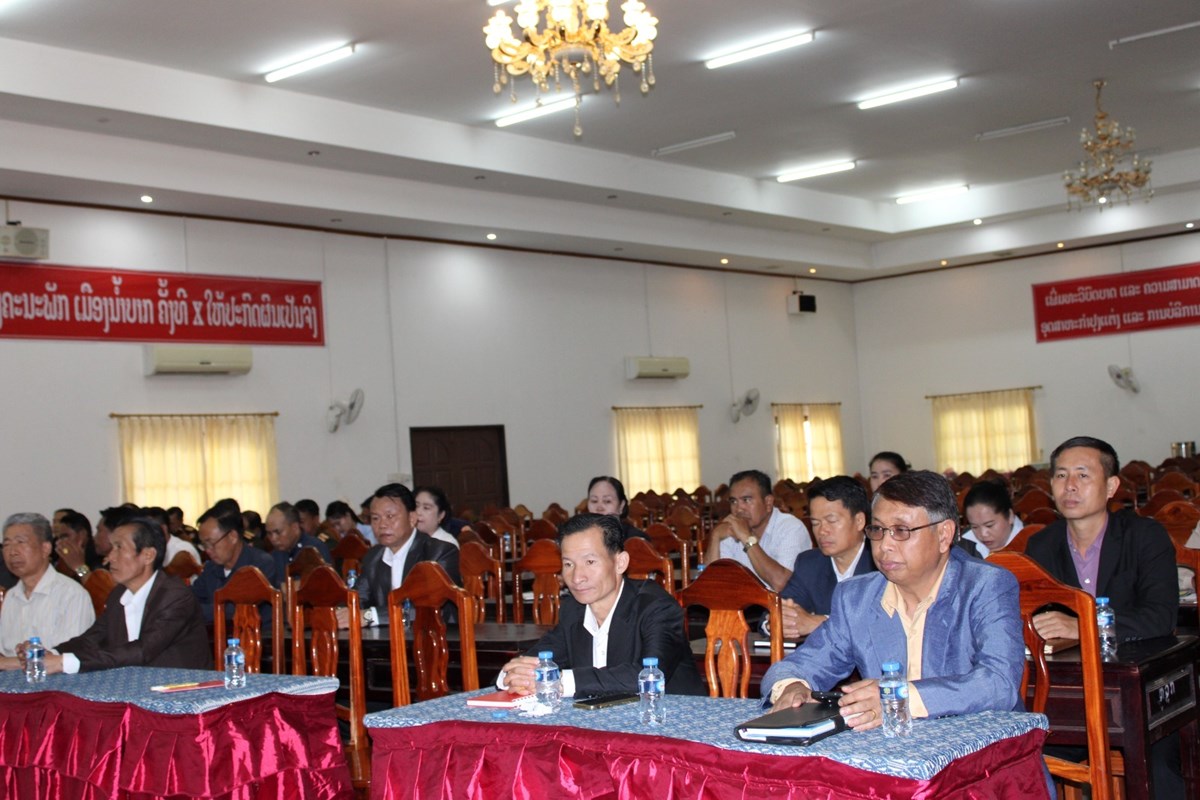 ອະດີດຮອງນາຍົກລັດຖະມົນຕີ ເຄື່ອນໄຫວຊຸກຍູ້ການສ້າງອະນຸສອນສະຖານບັ້ນຮົບນໍ້າບາກ image 1 ອະດດຮອງນາຍກລດຖະມນຕ ເຄອນໄຫວຊກຍການສາງອະນສອນສະຖານບນຮບນາບາກ - image 1
