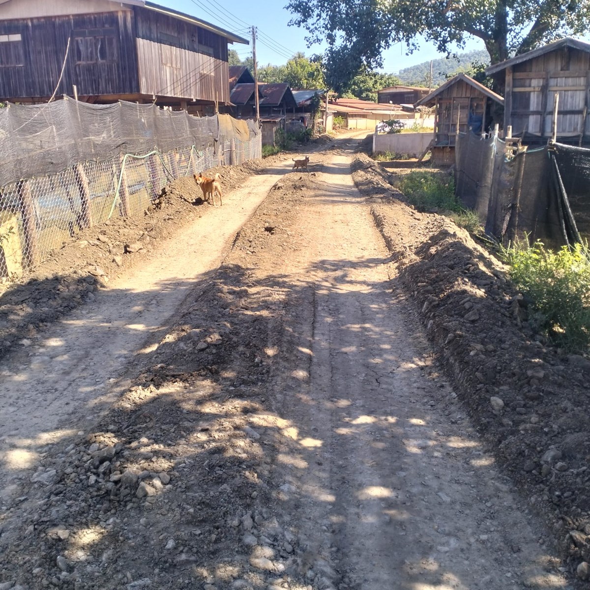 ມອບ-ຮັບໂຄງການກໍ່ສ້າງສ້ອມແປງ ຍົກລະດັບເສັ້ນທາງຜັງບ້ານນໍ້າເຕົ່າ image 2 ມອບ-ຮບໂຄງການກສາງສອມແປງ ຍກລະດບເສນທາງຜງບານນາເຕາ - image 2