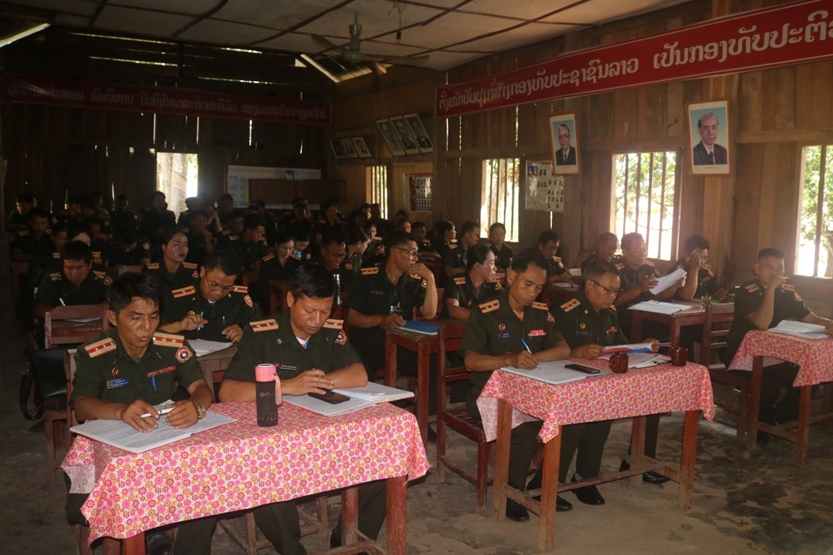 ກອງບນຊາການທະຫານເມອງບນໃຕ ເຜຍແຜເຊອມຊມມະຕກອງປະຊມໃຫຍຄງທ XII ຂອງພກ - image 1