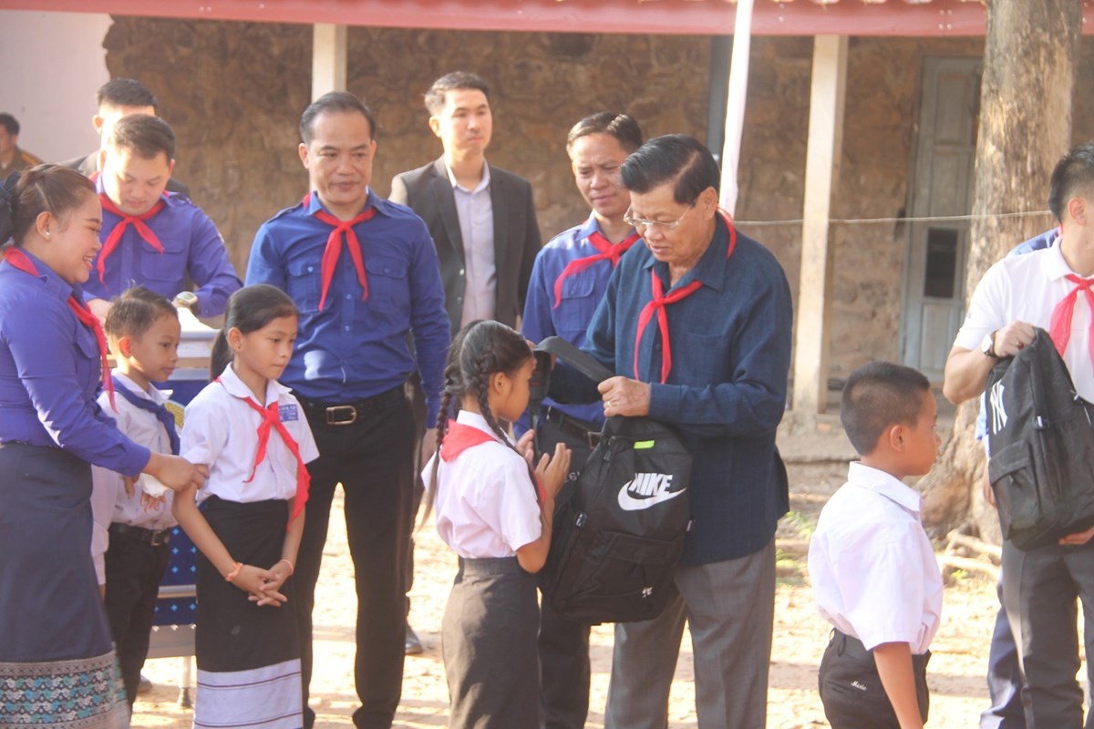 ເລຂາທການໃຫຍ ຮວມປກຕນໄມໃນໂອກາດວນປກຕນໄມແຫງຊາດ ແລະ ວນເດກນອຍສາກນປະຈຳປ 2026 - image 2