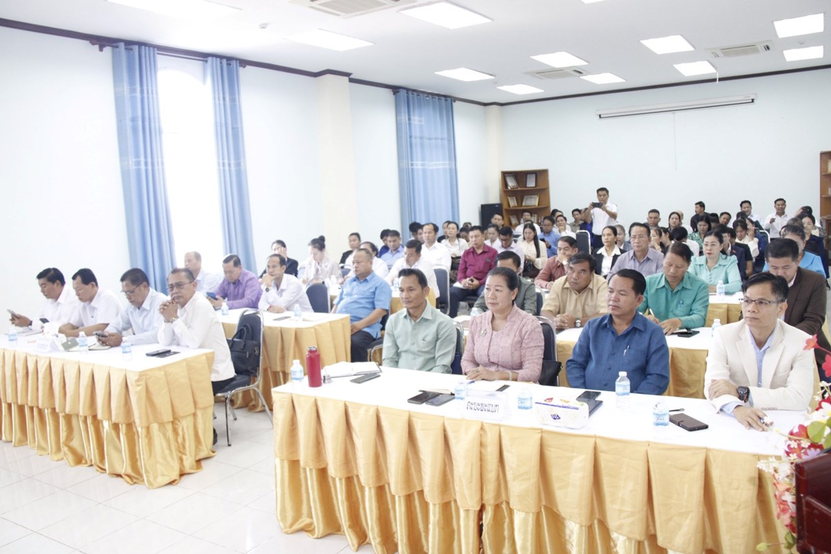 ສສຊ ເຂດ 1 ແລະ ສສນວ ລົງພົບປະຜູ້ມີສິດເລືອກຕັ້ງ ທີ່ ວທ ນະຄອນຫຼວງ image 1 ສສຊ ເຂດ 1 ແລະ ສສນວ ລງພບປະຜມສດເລອກຕງ ທ ວທ ນະຄອນຫວງ - image 1