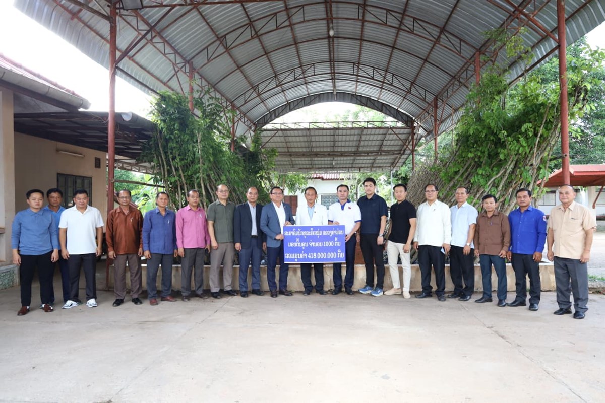 ສະມາຄົມນັກທຸລະກິດໜຸ່ມແຂວງຄໍາມ່ວນ ມອບຕົ້ນຄູນ 1,000 ຕົ້ນໃຫ້ແຂວງ image 1 ສະມາຄມນກທລະກດໜມແຂວງຄາມວນ ມອບຕນຄນ 1,000 ຕນໃຫແຂວງ - image 1