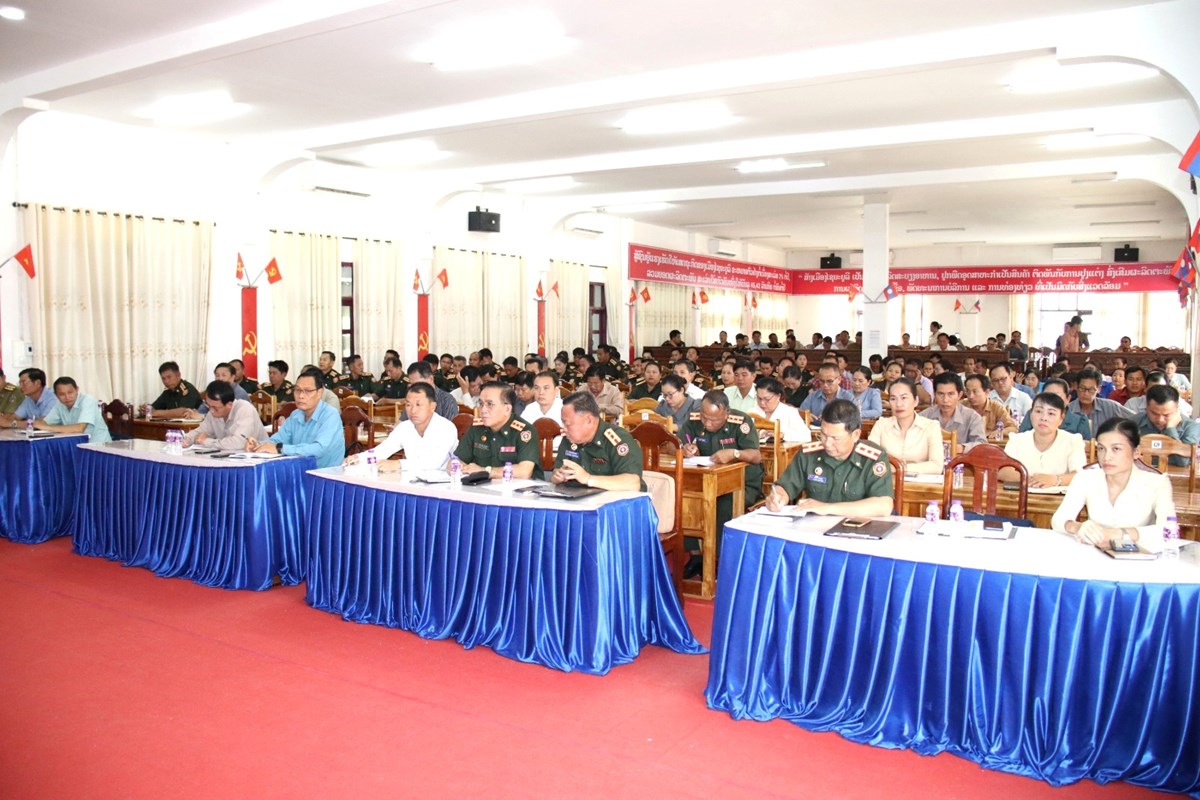 ມອບ-ຮບໜາທຫວໜາການເມອງ ກອງບນຊາການທະຫານເມອງໄຊຍະບລ ຜເກາ-ຜໃໝ - image 1