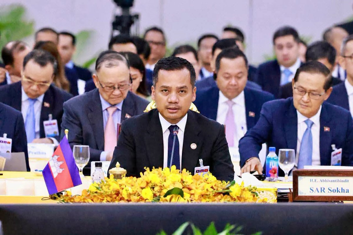 ກອງປະຊຸມລັດຖະມົນຕີ ຄັ້ງທີ 2 ລະຫວ່າງ ກະຊວງພາຍໃນກໍາປູເຈຍ, ກະຊວງ ປກສ ລາວ ແລະ ກະຊວງ ປກສ ຫວຽດນາມ image 3 ກອງປະຊມລດຖະມນຕ ຄງທ 2 ລະຫວາງ ກະຊວງພາຍໃນກາປເຈຍ, ກະຊວງ ປກສ ລາວ ແລະ ກະຊວງ ປກສ ຫວຽດນາມ - image 3