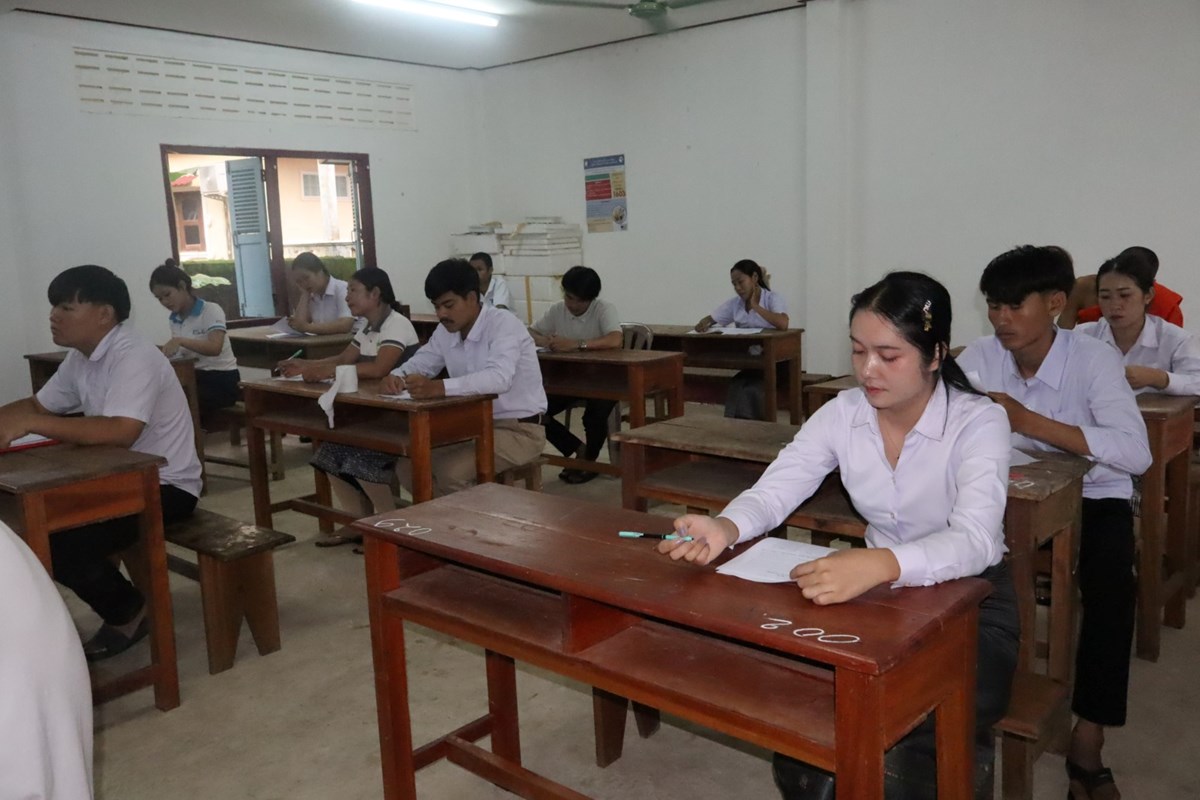ຄາມວນເປດບນສອບເສງຈບຊນມດທະຍມສກສາຕອນປາຍ ມ.7 ບາລງ - image 1