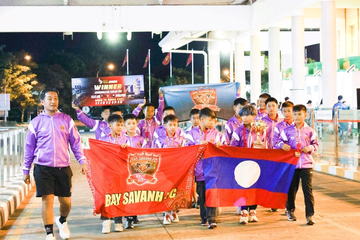 ເບ ສະຫວັນ ຄວ້າແຊັມເຕະບານເຍົາວະຊົນນາໆຊາດ ທີ່ແຂວງຊຽງໃໝ່ image 1 ເບ ສະຫວນ ຄວາແຊມເຕະບານເຍາວະຊນນາໆຊາດ ທແຂວງຊຽງໃໝ - image 1