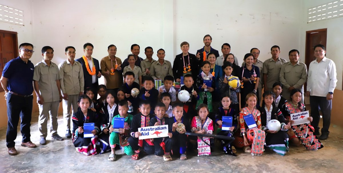 ການຮ່ວມມື ລາວ–ອົດສະຕຣາລີ ຊ່ວຍຫຼຸດຜ່ອນອັດຕາການອອກໂຮງຮຽນຂອງເດັກຍິງທຸກຍາກ image 1 ການຮວມມ ລາວ–ອດສະຕຣາລ ຊວຍຫດຜອນອດຕາການອອກໂຮງຮຽນຂອງເດກຍງທກຍາກ - image 1