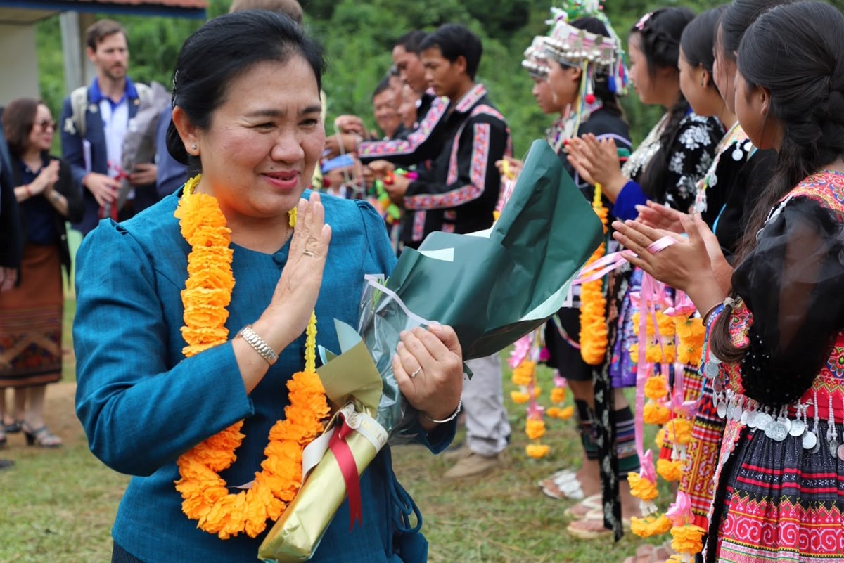 ການຮ່ວມມື ລາວ–ອົດສະຕຣາລີ ຊ່ວຍຫຼຸດຜ່ອນອັດຕາການອອກໂຮງຮຽນຂອງເດັກຍິງທຸກຍາກ image 2 ການຮວມມ ລາວ–ອດສະຕຣາລ ຊວຍຫດຜອນອດຕາການອອກໂຮງຮຽນຂອງເດກຍງທກຍາກ - image 2