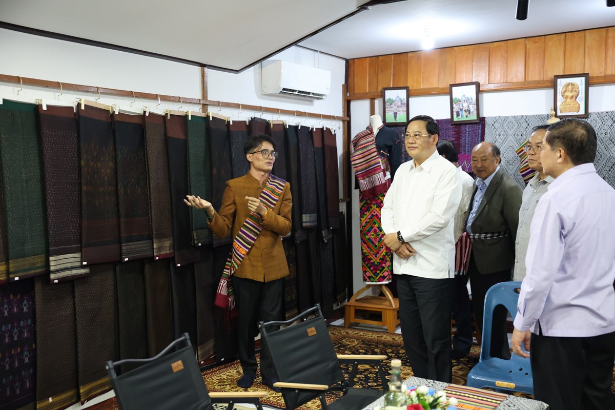 ນາຍກລດຖະມນຕ ຊນຳວຽກງານ ຢຕາແສງຕມລານ - image 4