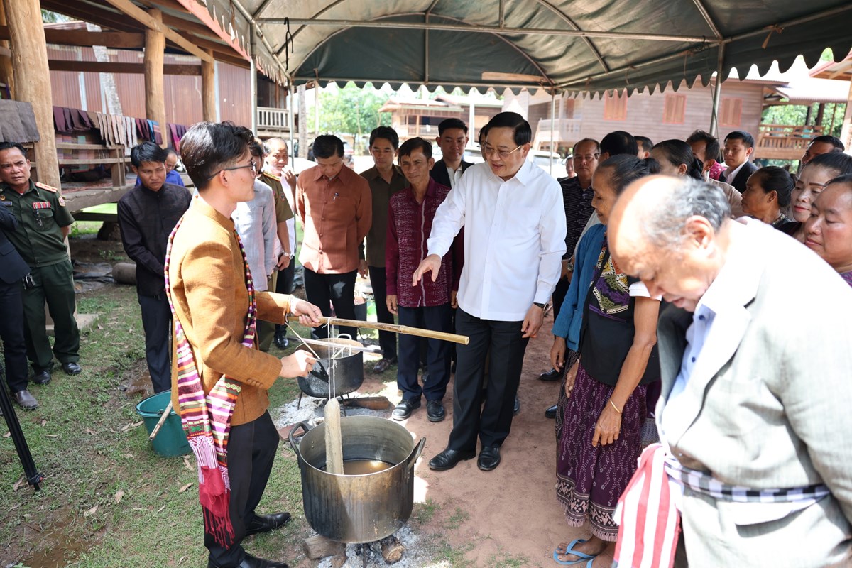 ນາຍກລດຖະມນຕ ຊນຳວຽກງານ ຢຕາແສງຕມລານ - image 5