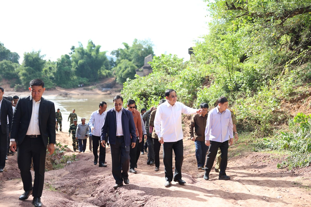 ນາຍກລດຖະມນຕ ຊນຳວຽກງານ ຢຕາແສງຕມລານ - image 6