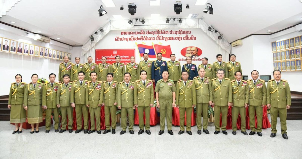 ນາຍຕາຫວດຂນນາພາ-ບນຊາ ຈານວນ 29 ທານ ໄດຮບການເລອນຊນພນເອກ - image 2