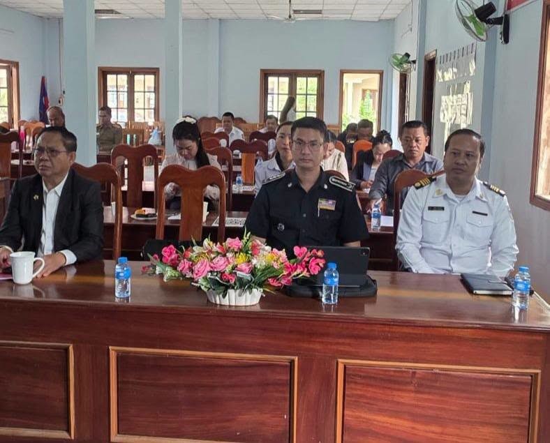 6 ເດືອນຕົ້ນປີ ດ່ານສາກົນພູເກືອ ຍາດໄດ້ຜົນງານພົນເດັ່ນຫຼາຍດ້ານ image 4 6 ເດອນຕນປ ດານສາກນພເກອ ຍາດໄດຜນງານພນເດນຫາຍດານ - image 4