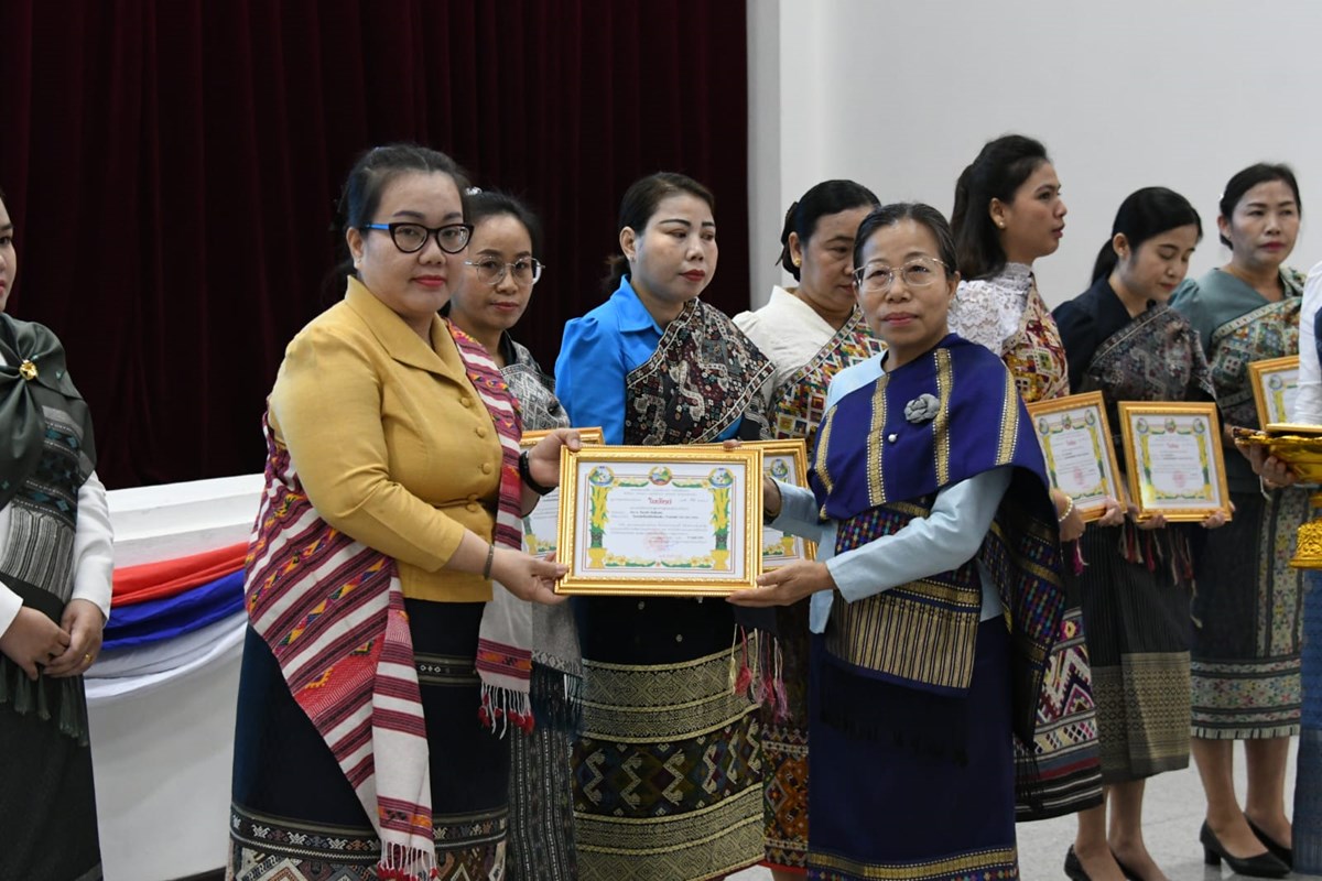 ແມ່ຍິງ ຄອສພ ປາຖະກະຖາວັນສ້າງຕັ້ງອົງການຈັດຕັ້ງສະຫະພັນແມ່ຍິງລາວ ແລະ ສະຫຼຸບຂໍ້ແຂ່ງຂັນ 3 ດີ image 2 ແມຍງ ຄອສພ ປາຖະກະຖາວນສາງຕງອງການຈດຕງສະຫະພນແມຍງລາວ ແລະ ສະຫບຂແຂງຂນ 3 ດ - image 2