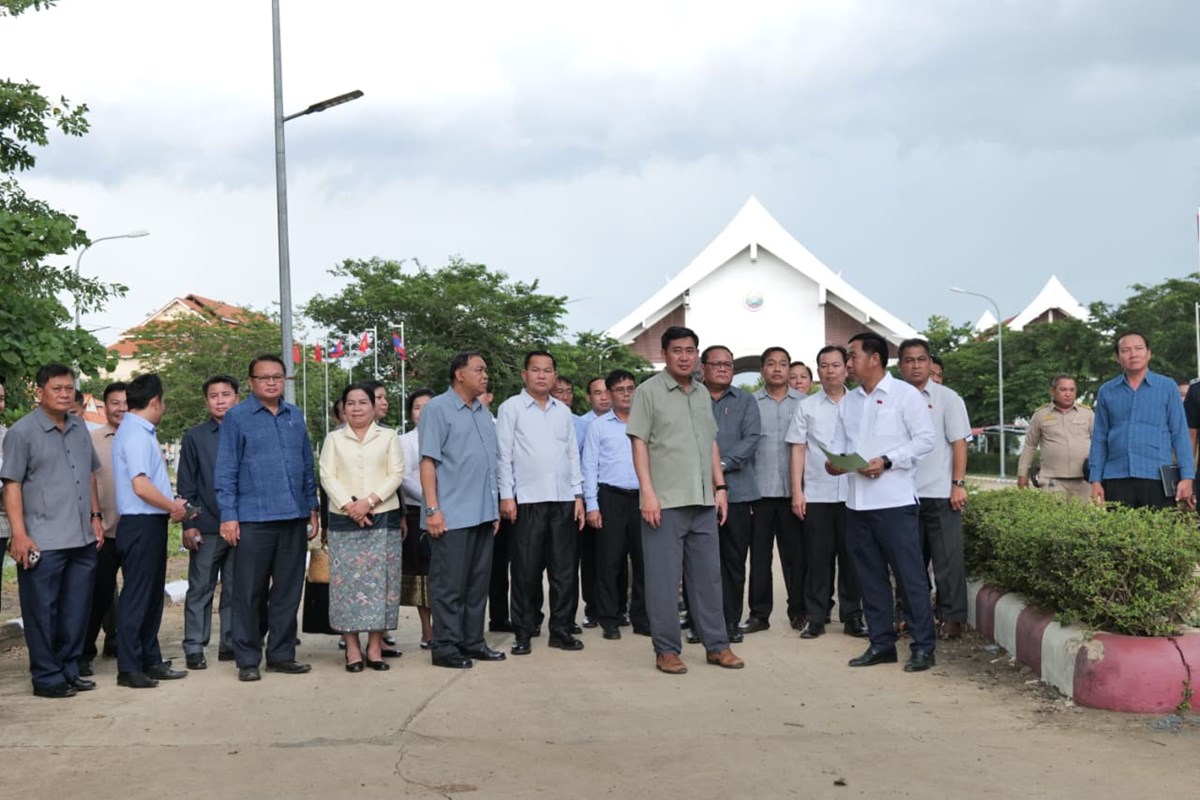 ເລຂາພັກແຂວງຈຳປາສັກ ຊຸກຍູ້ວຽກງານ ຢູ່ດ່ານສາກົນໜອງນົກຂຽນ image 1 ເລຂາພກແຂວງຈຳປາສກ ຊກຍວຽກງານ ຢດານສາກນໜອງນກຂຽນ - image 1