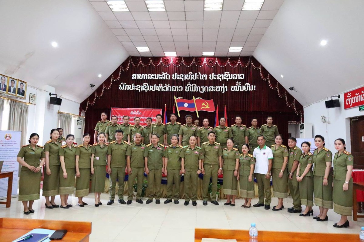 ປິດຝຶກອົບຮົມຄູຝຶກວຽກງານໂຄສະນາຕ້ານການຄ້າມະນຸດ image 1 ປດຝກອບຮມຄຝກວຽກງານໂຄສະນາຕານການຄາມະນດ - image 1