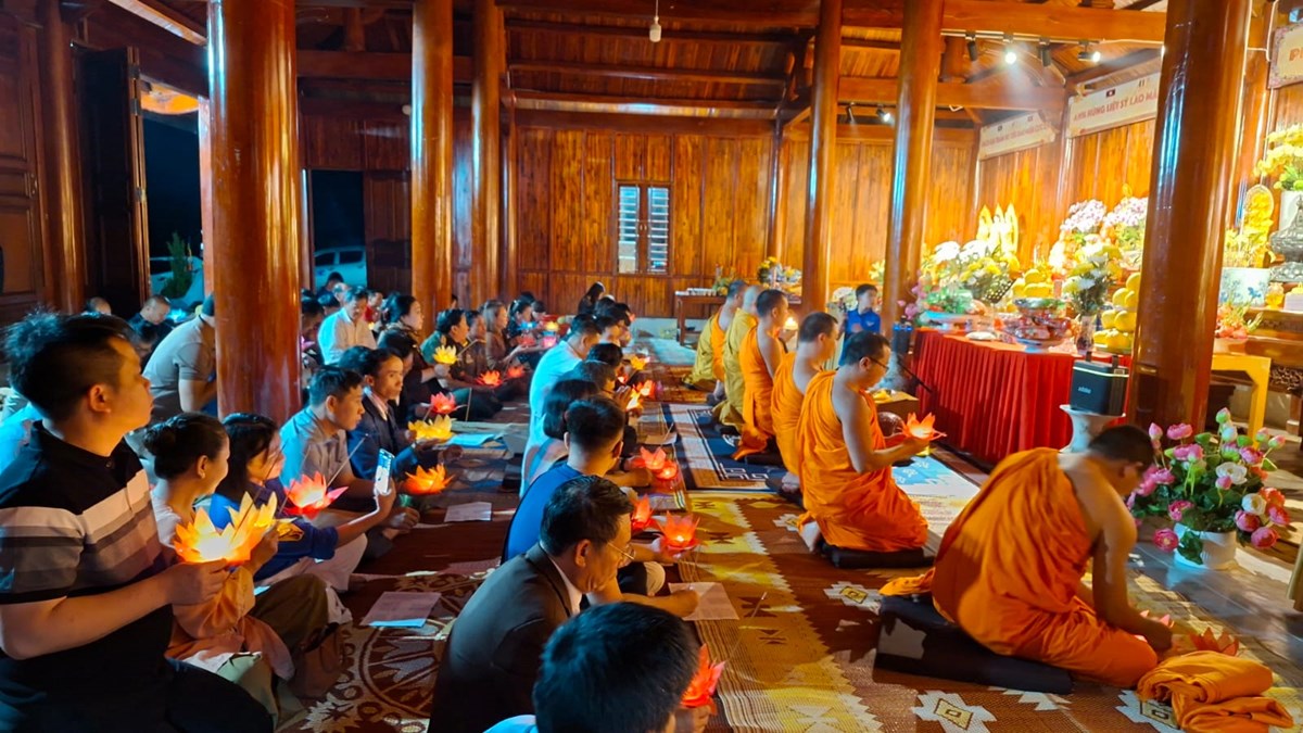 ຊາວຫວຽດນາມຢແຂວງຊຽງຂວາງ ລະນກວນເສຍອງຄະ ນກຮບຫວຽດນາມ - image 2