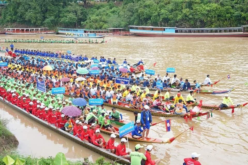 ບຸນຊ່ວງເຮືອ ນະຄອນຫຼວງພະບາງປີນີ້ ຈະແບ່ງເປັນສອງສາຍ ເຮືອປະເພນີ ແລະ ເຮືອກິລາ image 1 ບນຊວງເຮອ ນະຄອນຫວງພະບາງປນ ຈະແບງເປນສອງສາຍ ເຮອປະເພນ ແລະ ເຮອກລາ - image 1