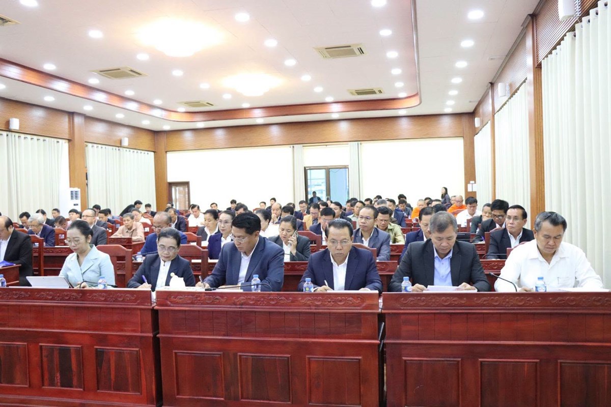 ກອງປະຊຸມເຜີຍແຜ່ເຊື່ອມຊຶມທິດທາງປັບປຸງຫຼັກສູດ 6+3+3 image 1 ກອງປະຊມເຜຍແຜເຊອມຊມທດທາງປບປງຫກສດ 6+3+3 - image 1