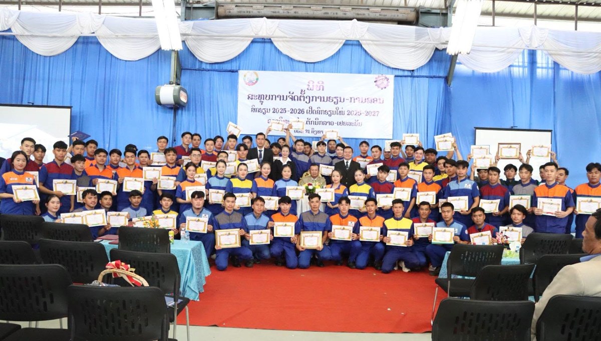 ວທະຍາໄລ ເຕກນກ ລາວ-ເຢຍລະມນ ສາງບກຄະລາກອນອອກຮບໃຊສງຄມ - image 2