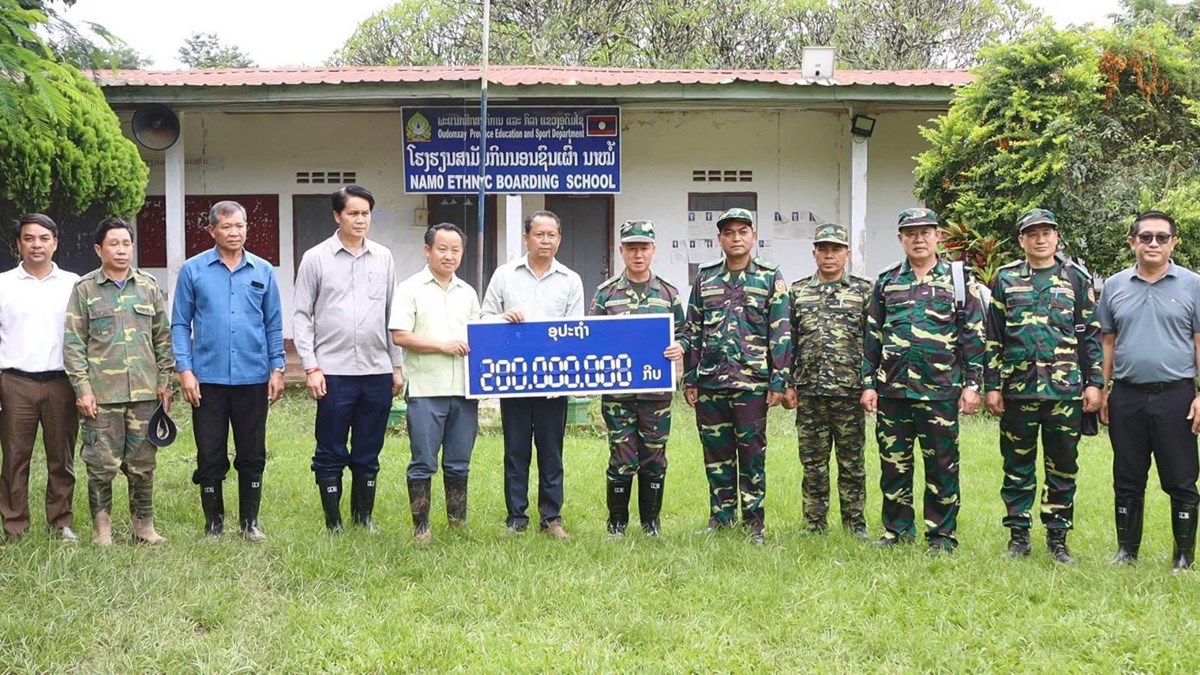ພນເອກ ຄາລຽງ ອທະໄກສອນ ຕດຕາມການແກໄຂສະພາບນາຖວມຢເມອງນາໝ - image 2
