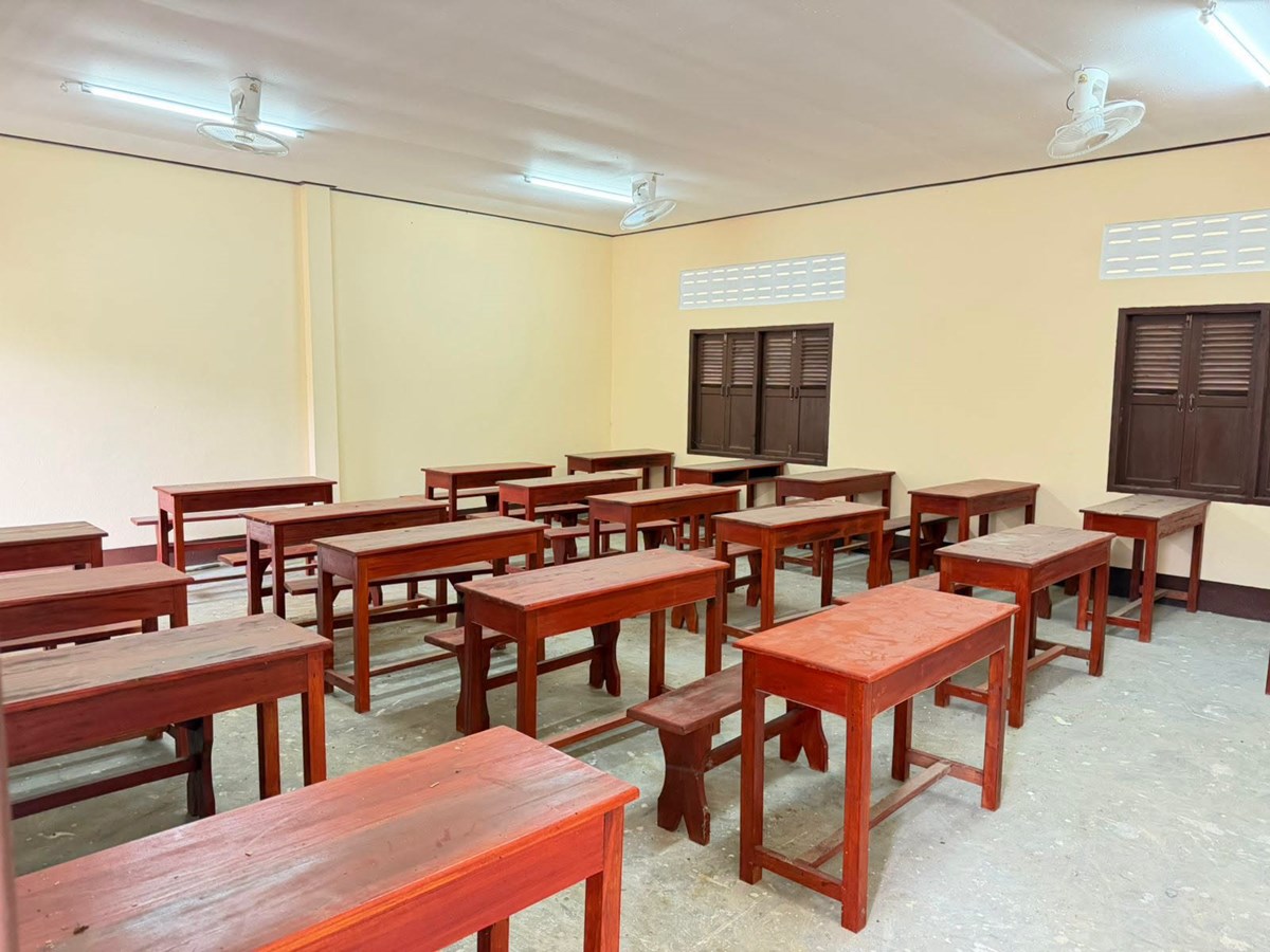 ມອບ-ຮັບໂຮງຮຽນມັດທະຍົມບວມຟາດ ເມືອງຊ່ອນ image 1 ມອບ-ຮບໂຮງຮຽນມດທະຍມບວມຟາດ ເມອງຊອນ - image 1