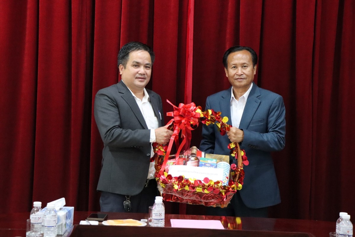 ການນຳແຂວງຊຽງຂວາງອວຍພອນຊາວຫວຽດນາມໂອກາດວັນຊາດຄົບຮອບ 81 ປີ image 1 ການນຳແຂວງຊຽງຂວາງອວຍພອນຊາວຫວຽດນາມໂອກາດວນຊາດຄບຮອບ 81 ປ - image 1