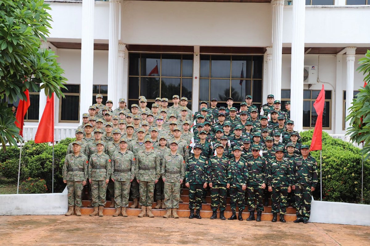 ເປີດການຝຶກຊ້ອມຮ່ວມສອງກອງທັບ ລາວ-ຈີນ ຂະບວນລົດໄຟສັນຕິພາບ-2026 image 2 ເປດການຝກຊອມຮວມສອງກອງທບ ລາວ-ຈນ ຂະບວນລດໄຟສນຕພາບ-2026 - image 2