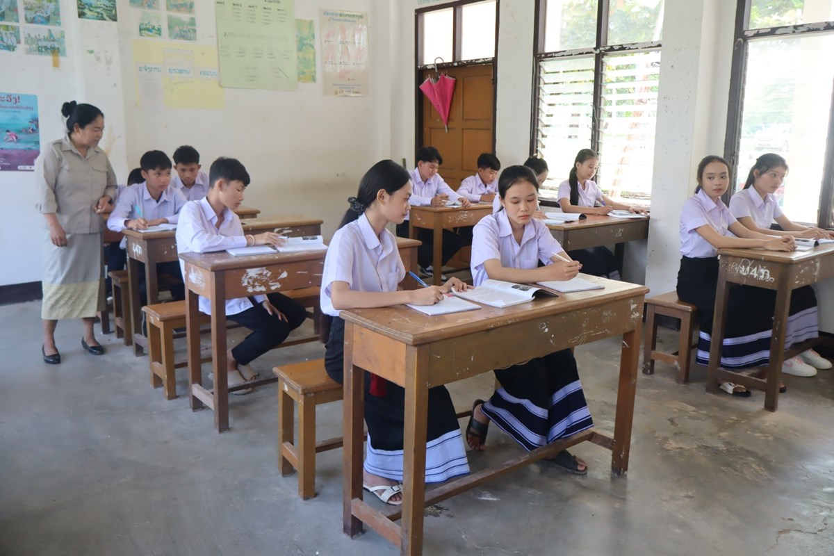 ເມອງເຊບງໄຟ ເນນສບຕການຈດຕງປະຕບດ 10 ຕວຊວດ ຂອງຂະແໜງການສກສາ - image 1