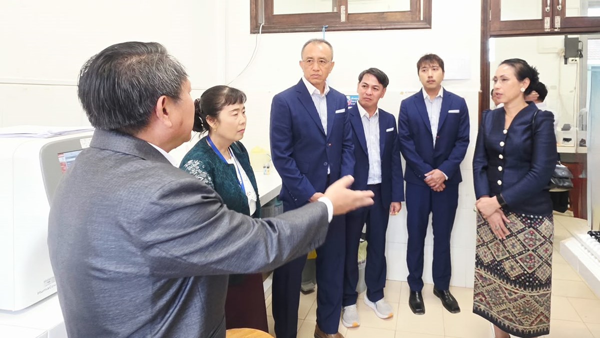 ຫຼວງພະບາງ ພາວເວີ ມອບອຸປະກອນການແພດເສີມສັກກະຍະພາບໂຮງໝໍແຂວງຫຼວງພະບາງ image 2 ຫວງພະບາງ ພາວເວ ມອບອປະກອນການແພດເສມສກກະຍະພາບໂຮງໝແຂວງຫວງພະບາງ - image 2