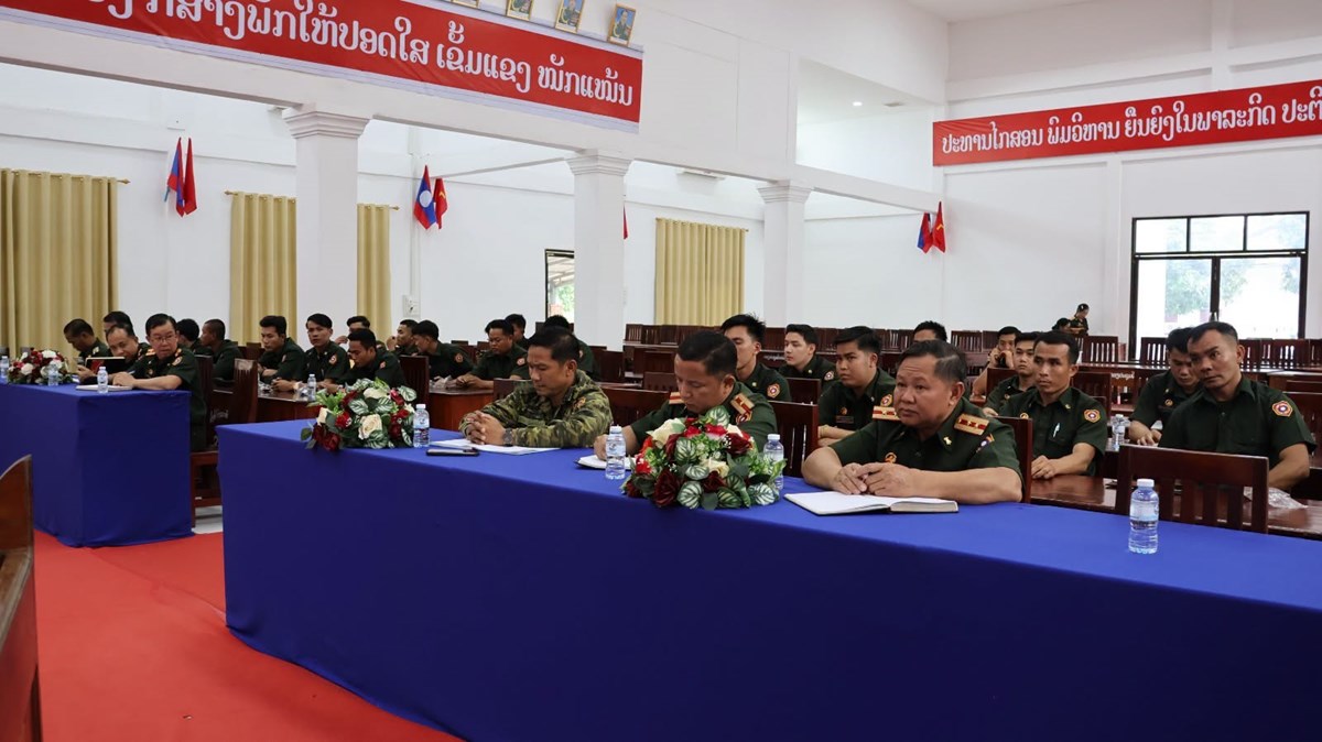 ກອງບັນຊາການທະຫານແຂວງຄຳມ່ວນ ປະດັບທຽບຊັ້ນນາຍທະຫານ image 1 ກອງບນຊາການທະຫານແຂວງຄຳມວນ ປະດບທຽບຊນນາຍທະຫານ - image 1