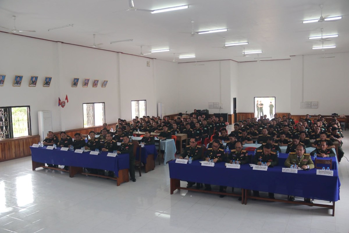ເປດຮຽນກສາງນາຍສບທະຫານຮາບ ແລະ ບຳລງການທະຫານຂນພນຖານລະບບ 6 ເດອນ - image 2
