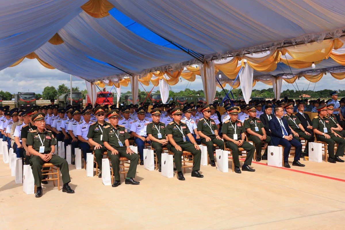 ເປີດນຳໃຊ້ສູນຝຶກ ຮັບປະກັນການບິນຮ່ວມສະໜາມບິນບ້ານເກິນ ແລະ ວິທະຍາໄລການບິນມິດຕະພາບລາວ-ຈີນ image 2 ເປດນຳໃຊສນຝກ ຮບປະກນການບນຮວມສະໜາມບນບານເກນ ແລະ ວທະຍາໄລການບນມດຕະພາບລາວ-ຈນ - image 2