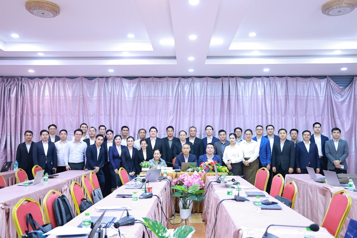 ກອງປະຊຸມຝຶກອົບຮົມວຽກງານເລຂາການນຳ image 2 ກອງປະຊມຝກອບຮມວຽກງານເລຂາການນຳ - image 2