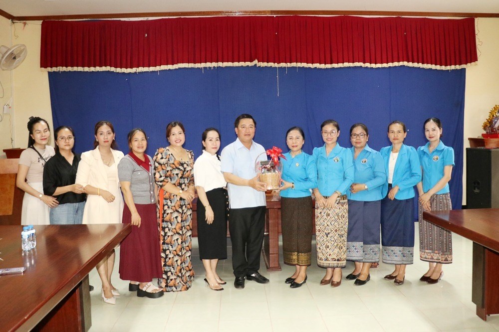 ແມຍງແຂວງ ແລະ ແມຍງສະມາຄມຄນຫວຽດນາມຢແຂວງເຊກອງ ພບປະແລກປຽນບດຮຽນ - image 1