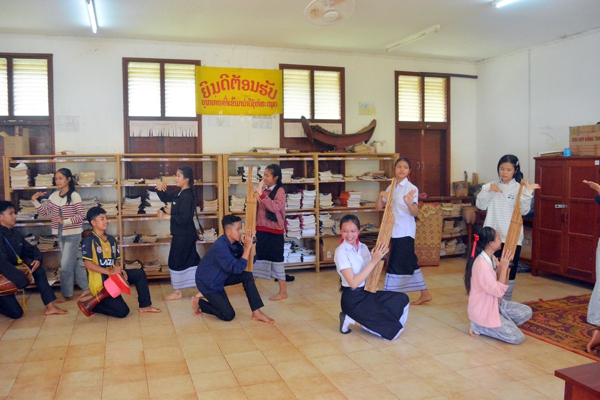ໂຮງຮຽນ ມສ ນາໄຊ ສຸມໃສ່ສ້າງຂະບວນການຮອບດ້ານ ຂໍ່ານັບຮັບຕ້ອນວັນຄູແຫ່ງຊາດ ຄົບຮອບ 32 image 1 ໂຮງຮຽນ ມສ ນາໄຊ ສມໃສສາງຂະບວນການຮອບດານ ຂານບຮບຕອນວນຄແຫງຊາດ ຄບຮອບ 32 - image 1