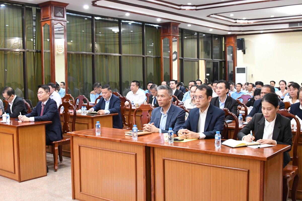 ຄຕພ ເຊອມຊມເອກະສານສາຄນ ແລະ ປະກາດການຈດຕງຕາແໜງບລຫານຂນກມ ແລະ ຂນພະແນກ - image 1