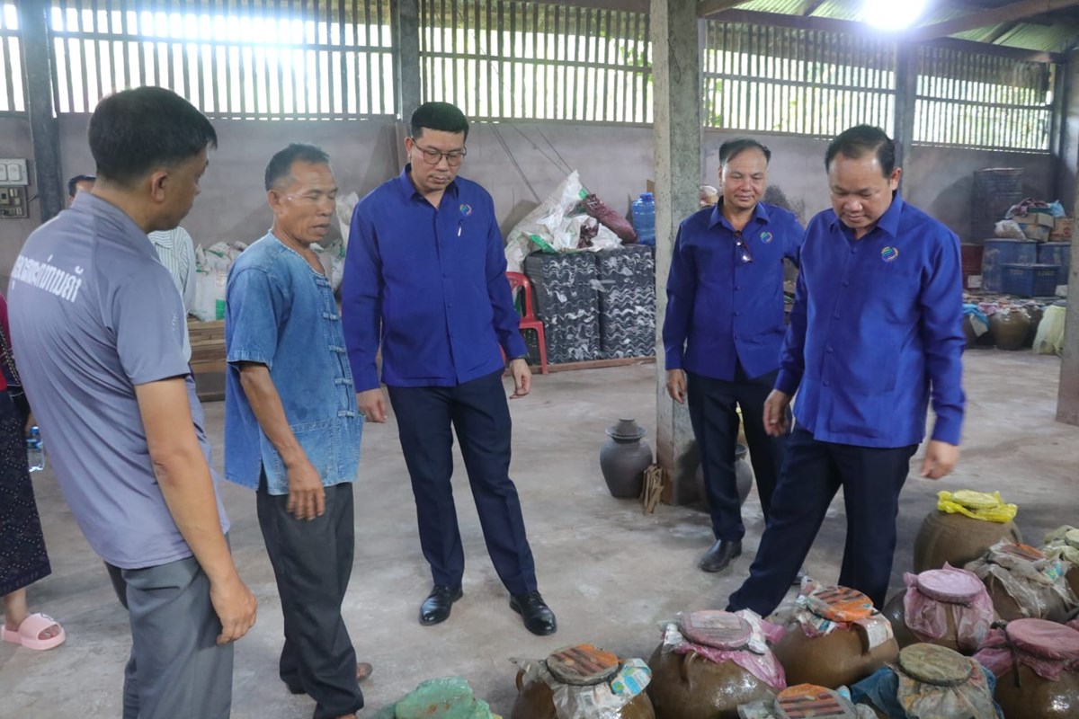 ຫວໜາພະແນກ ອຄ ແຂວງອດມໄຊ ຊກຍວຽກງານຮອບດານຢເມອງງາ - image 1