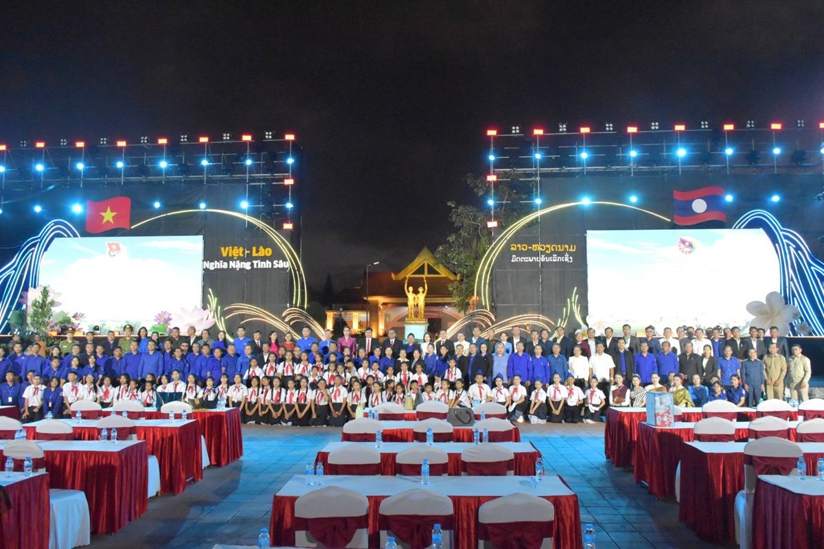 ຊາວໜຸ່ມສະຫວັນນະເຂດ-ກວາງຈິ ຈັດກິດຈະກຳພົບປະແລກປ່ຽນບົດຮຽນຮ່ວມກັນ image 2 ຊາວໜມສະຫວນນະເຂດ-ກວາງຈ ຈດກດຈະກຳພບປະແລກປຽນບດຮຽນຮວມກນ - image 2