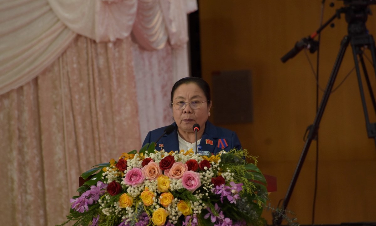 ກອງປະຊຸມໃຫຍ່ ຜູ້ແທນທົ່ວປະເທດ ຄັ້ງທີ XII ຂອງພັກ ເປີດຂຶ້ນຢ່າງສະຫງ່າຜ່າເຜີຍ image 7 ກອງປະຊມໃຫຍ ຜແທນທວປະເທດ ຄງທ XII ຂອງພກ ເປດຂນຢາງສະຫງາຜາເຜຍ - image 7