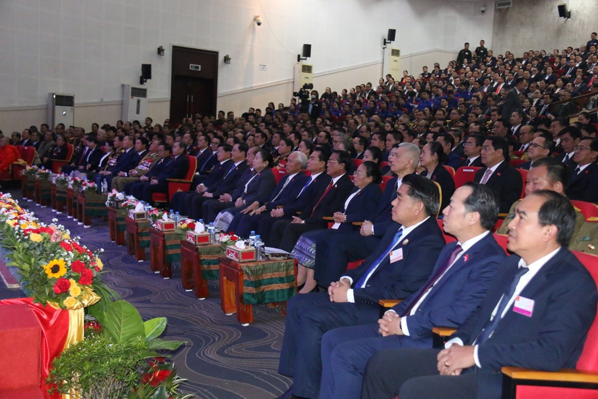 ໂຮມຊຸມນຸມຊົມເຊີຍຜົນສຳເລັດກອງປະຊຸມໃຫຍ່ຜູ້ແທນທົ່ວປະເທດ ຄັ້ງທີ XII ຂອງພັກ image 2 ໂຮມຊມນມຊມເຊຍຜນສຳເລດກອງປະຊມໃຫຍຜແທນທວປະເທດ ຄງທ XII ຂອງພກ - image 2