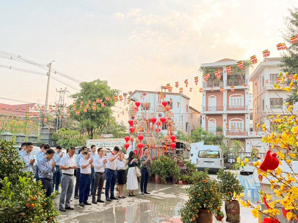 ຊາວຫວຽດນາມໃນວຽງຈນ ຈດກດຈະກຳວດທະນະທຳຊມຊນ - image 1