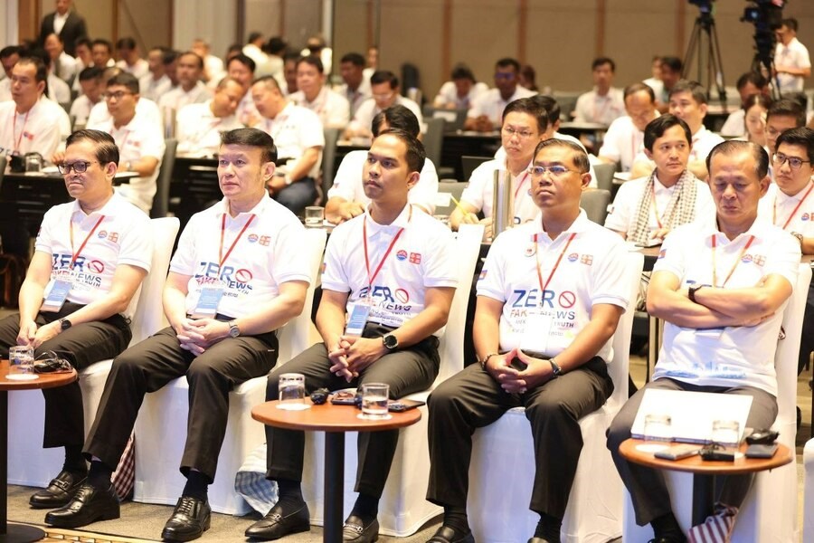 ພາກພນແມນຳຂອງປກສາຫາລເຜຍແຜຕານຂາວປອມ - image 3