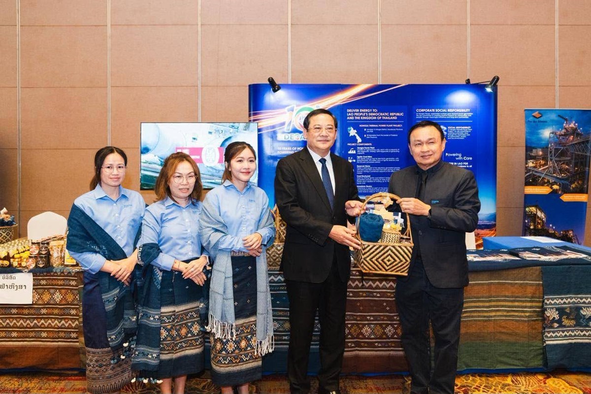 ນາຍກລດຖະມນຕເຂາຢຽມຊມບດວາງສະແດງໂຄງການໂຮງໄຟຟາພະລງງານຄວາມຮອນຫງສາ - image 2