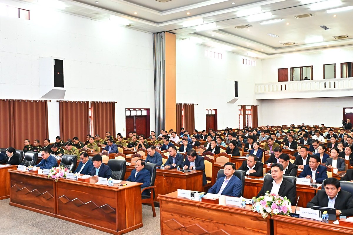 ນາຍກລດຖະມນຕ ໂອລມການນຳ ແລະ ພະນກງານຫກແຫງແຂວງຫວງນາທາ - image 1
