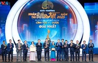 ທ່ານ ເຈິ່ນແທັງເໝີນ ເຂົ້າຮ່ວມພິທີມອບລາງວັນອັດສະລິຍະດິນແດນ ຫວຽດ ປີ 2025