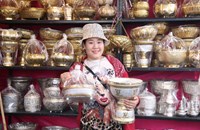 ຫັດຖະກໍາວັນມີນາ ໄດ້ຮັບຄວາມສົນໃຈຈາກມວນຊົນໃນງານບຸນພະທາດຫຼວງ