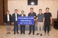 2 ບໍລິສັດມອບເງິນຟື້ນຟູຜົນກະທົບຈາກໄພພິບັດຢູ່ແຂວງຊຽງຂວາງ